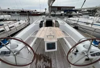 3 Beneteau Oceanis 43 Marina Estrella