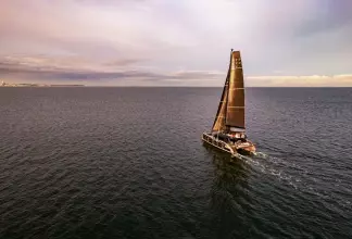 Aerial Stern Profile
