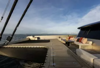 Stern Lounge