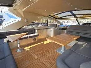 10 - Cockpit