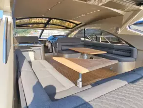 8 - Cockpit