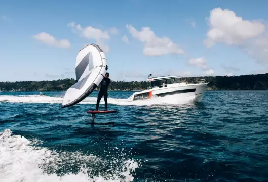 Jeanneau Merry Fisher 895 Sport - fun on the water