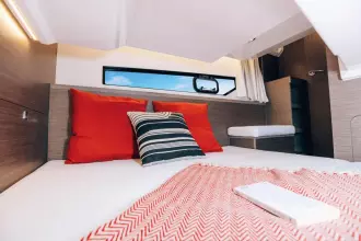 Jeanneau Merry Fisher 895 Sport - aft cabin