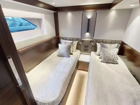 24 - Twin Guest Cabin