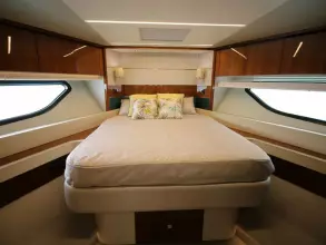 14 - VIP Cabin