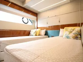 16 - Twin Cabin