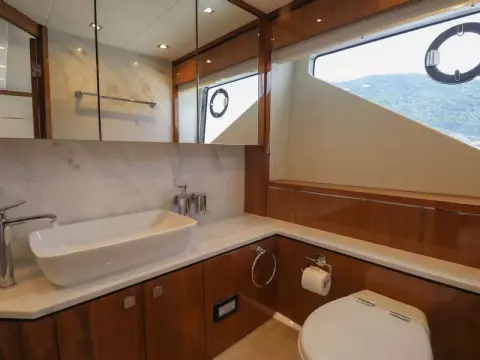 13 - En Suite