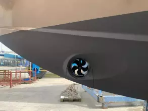 12 - Bow Thrusters