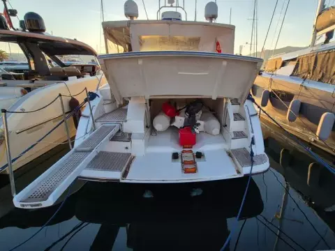 3 - Exterior