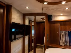 22 - Vip Cabin