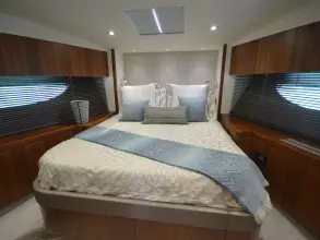 15 - VIP Cabin