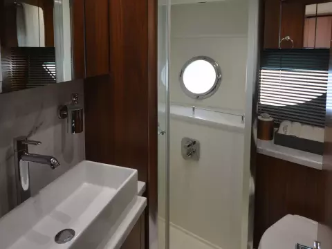 17 - VIP Cabin En Suite