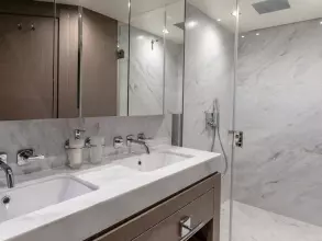 27 - Double Cabin En Suite