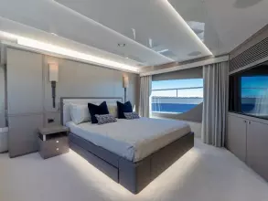 21 - Master Cabin