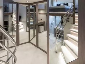 23 - Master Cabin