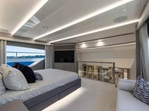 22 - Master Cabin