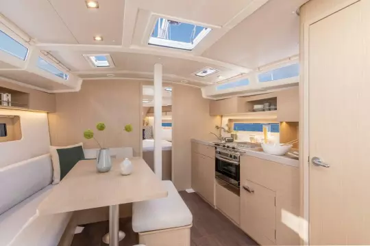 Beneteau OCEANIS 37.1