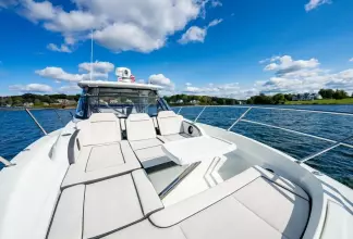 Forward Cockpit