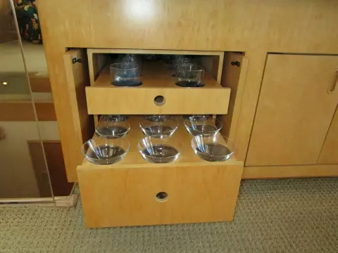 Salon Bar Storage 
