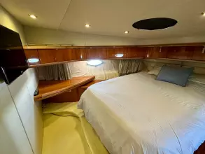 22 - VIP Cabin