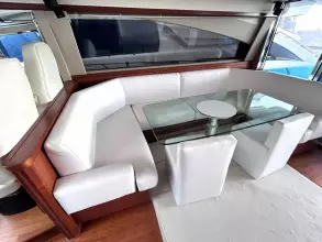 15 - Saloon