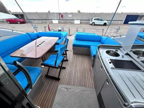 13 - Aft Cockpit