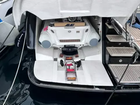 4 - Tender Garage