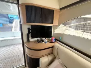 16 - Saloon