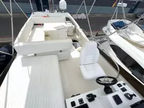 8 - Flybridge