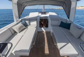 BENETEAU OCEANIS YACHT 54