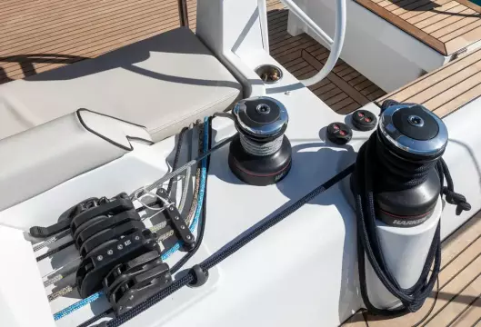BENETEAU OCEANIS YACHT 54