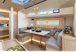 BENETEAU OCEANIS YACHT 54