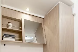 BENETEAU OCEANIS YACHT 54