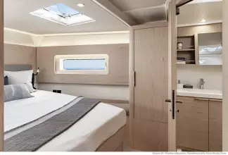 BENETEAU OCEANIS YACHT 54