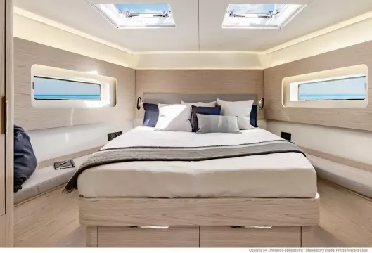 BENETEAU OCEANIS YACHT 54