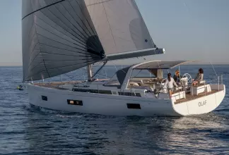 BENETEAU OCEANIS YACHT 54