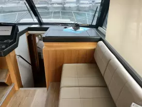 RIVIERA 39 SPORTS MOTOR YACHT FLYBRIDGE