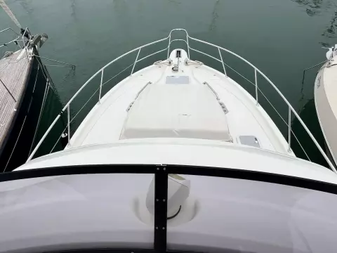 RIVIERA 39 SPORTS MOTOR YACHT FLYBRIDGE