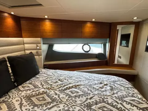 17 - VIP Cabin