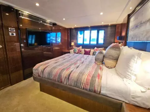 30 - Master Cabin