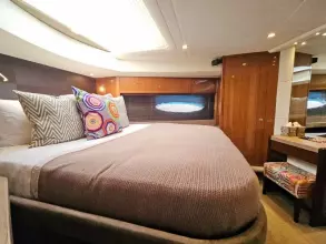 36 - VIP Cabin