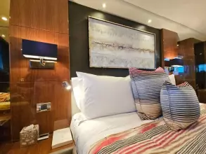 32 - Master Cabin