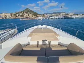 11 - Foredeck