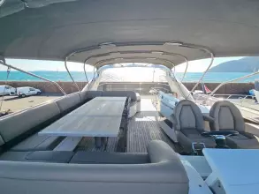 8 - Flybridge