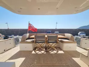 17 - Aft Cockpit