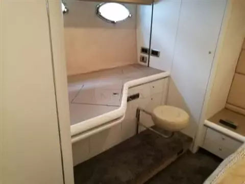SUNSEEKER - PREDATOR 68 - interiors