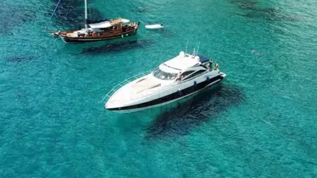 SUNSEEKER - PREDATOR 68 - exteriors