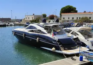 SUNSEEKER - PREDATOR 68 - exteriors