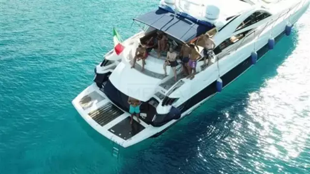 SUNSEEKER - PREDATOR 68 - exteriors