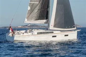 BENETEAU - OCEANIS 38.1 - exteriors